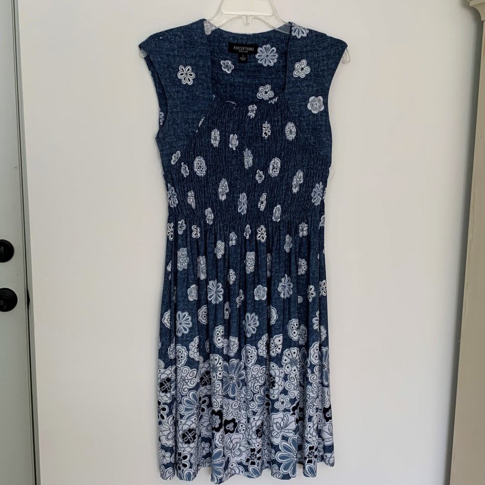 DONATED 🌞Blue & White Embroidered Dress Sz S